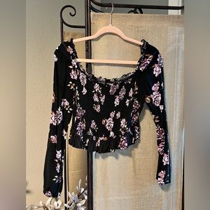 Wild Fable Medium Floral Long Sleeve Crop Top